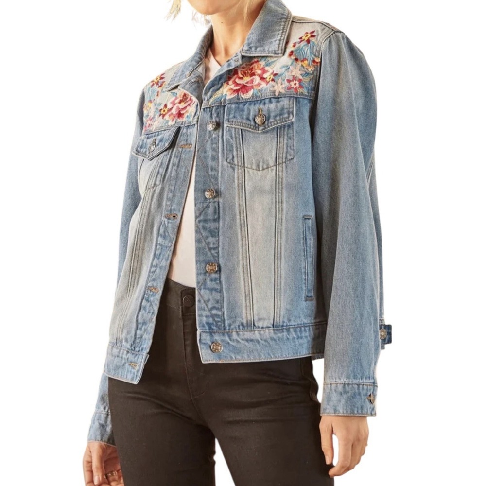 Savanna‎ Jane Denim Jean Jacket Medium Embroidered Floral Boho Artisan Western